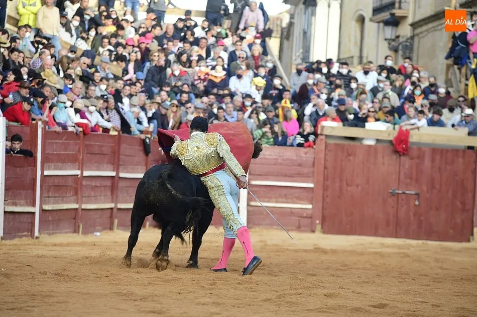 Foto 10 - Unos lances de Valent&iacute;n Hoyos que ped&iacute;an poetas