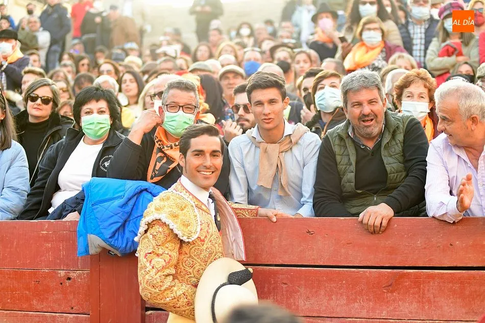 Foto 2 - Unos lances de Valent&iacute;n Hoyos que ped&iacute;an poetas