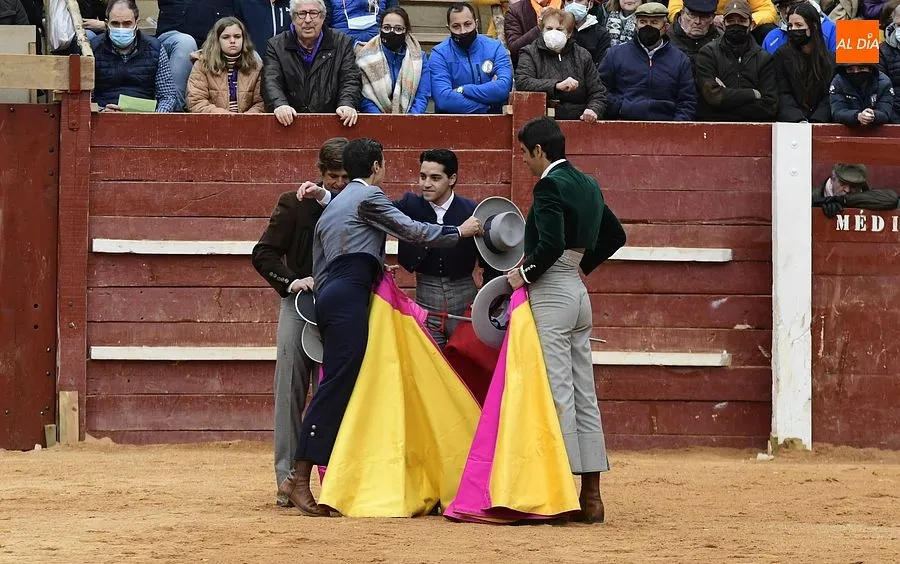 El festival taurino del martes de Carnaval congregó a miles de aficionados a los toros/ Rep.Gráfico: Adrián M. Pastor