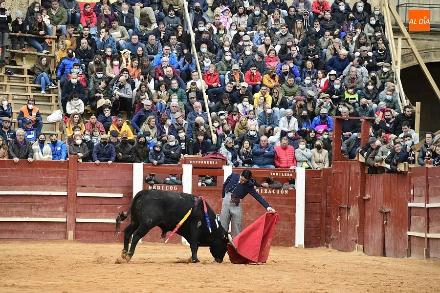El festival taurino del martes de Carnaval congregó a miles de aficionados a los toros/ Rep.Gráfico: Adrián M. Pastor