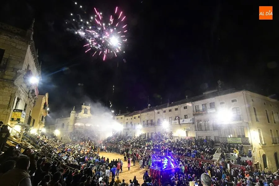Foto 3 - Indultado por primera vez el toro protagonista del Pasacalles de Cenizos