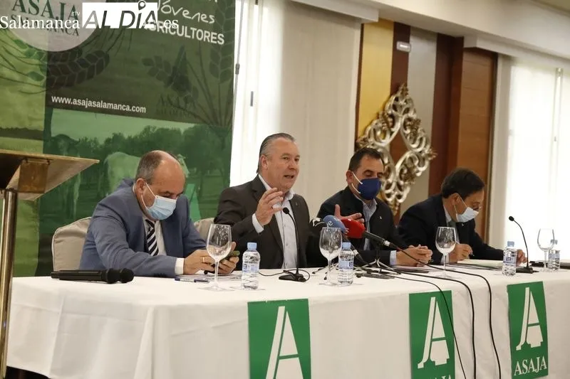 Asamblea Provincial de Asaja en Salamanca. Foto de David Sañudo
