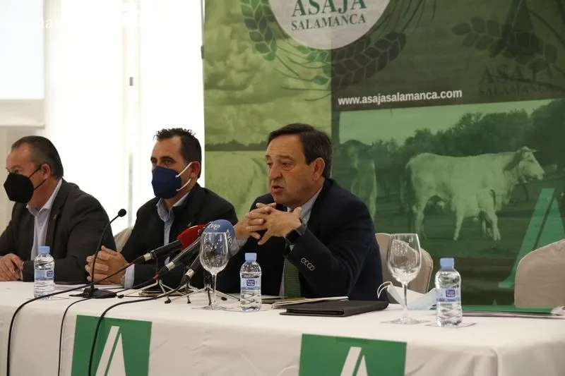 Asamblea Provincial de Asaja en Salamanca. Foto de David Sañudo