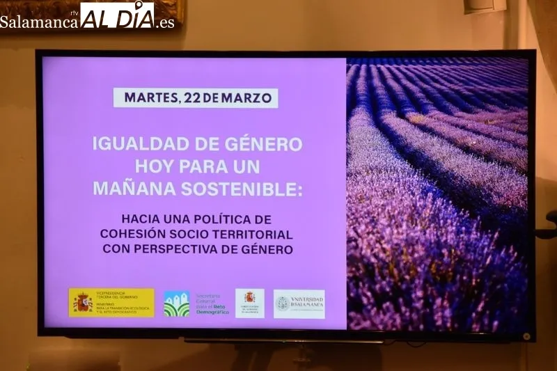 Encuentro académico sobre las políticas de cohesión socio-territorial desde una perspectiva de género, en la Universidad de Salamanca. Foto de Vanesa Martins