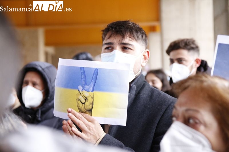 Foto 1 - Universitarios salmantinos se unen por la Paz en Ucrania