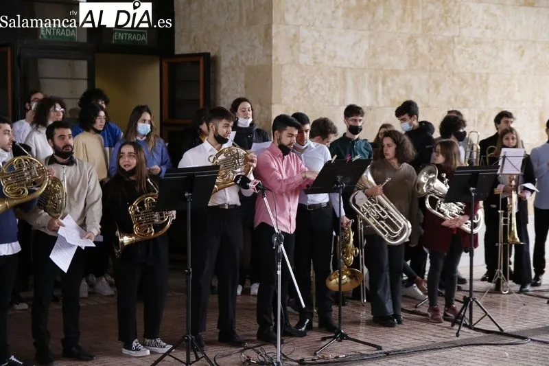Foto 8 - Universitarios salmantinos se unen por la Paz en Ucrania