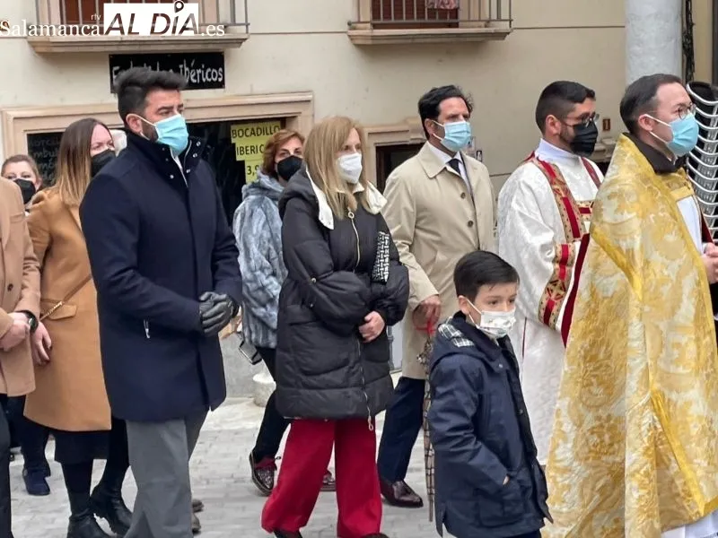 Procesión de la imagen de Santa Teresa por las calles de Alba de Tormes - Roberto Jiménez