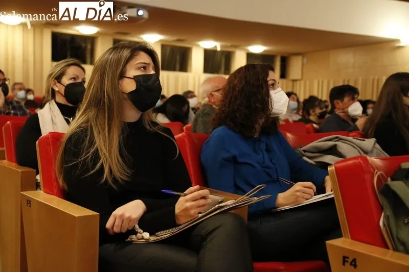 Jornadas del 30 aniversario de Ariadna, Autismo Salamanca, en el auditorio Fonseca. Foto de David Sañudo