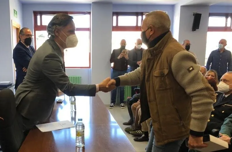 Bomberos de Salamanca homenajeados, junto al alcalde, Carlos García Carbayo