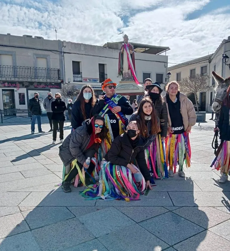 Los Quintos de Cantalpino han procesionado a San Blas este sábado