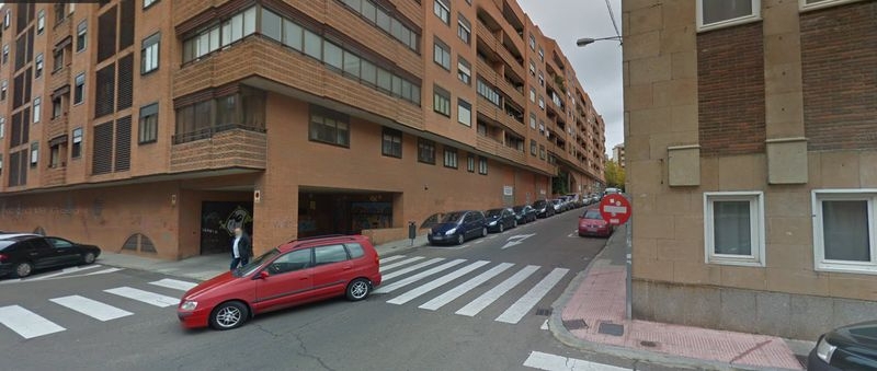 Calle Candelario, cerca de la avenida de Villamayor. Foto Google Maps