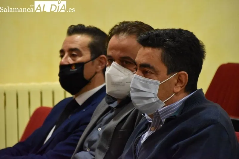Acto en Salamanca de las Cámaras de Comercio de Béjar, Cáceres y Salamanca para reivindicar la reapertura del corredor ferroviario 'Ruta de la Plata'. Foto de Vanesa Martins