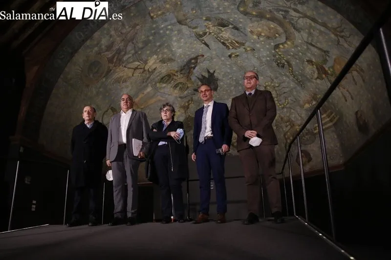 Presentación de este estudio sobre la configuración planetaria de ‘El Cielo de Salamanca’, famosa bóveda celeste del siglo XV ubicada en las Escuelas Menores de la Universidad de Salamanca. Foto de David Sañudo
