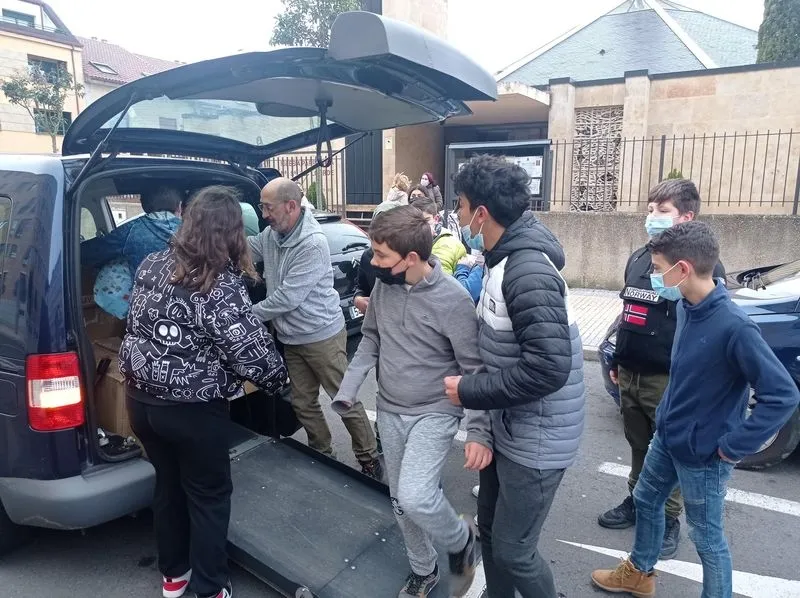 Alumnos de sexto de Primaria del colegio Gran Capitán, que han participado en esta iniciativa solidaria