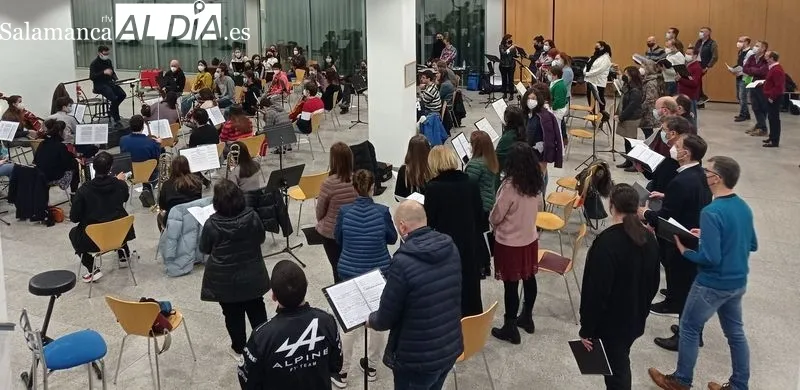 Ensayos previos a esta actuación de la Joven Orquesta Ciudad de Salamanca y el Coro Contrapunto