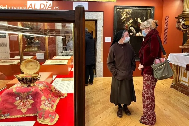 Visita de Esperanza Aguirre al Monasterio de la Anunciación, en Alba de Tormes, con motivo de la exposición 'Teresa de Jesús. Mujer, Santa, Doctora'