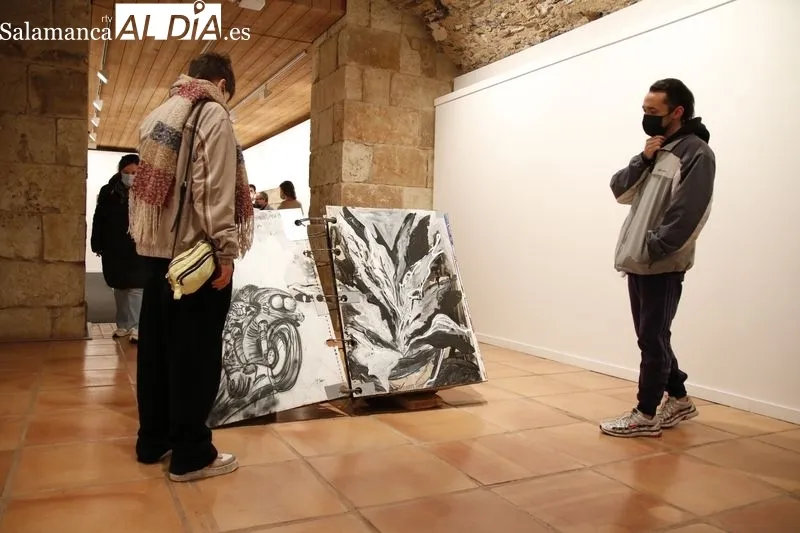 Exposición de `Poemario Neokinki’, de Álvaro Perote, en la Hospedería Fonseca. Foto de David Sañudo