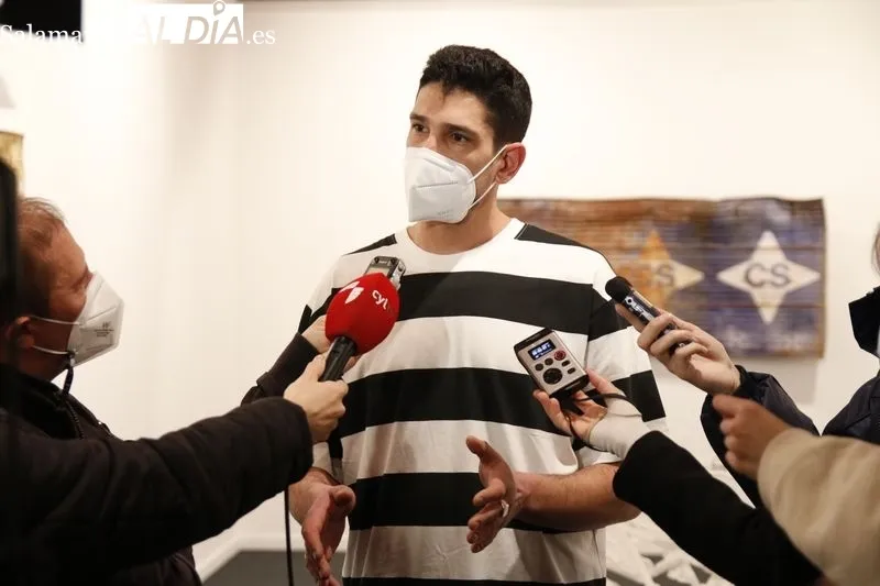 Exposición de `Poemario Neokinki’, de Álvaro Perote, en la Hospedería Fonseca. Foto de David Sañudo
