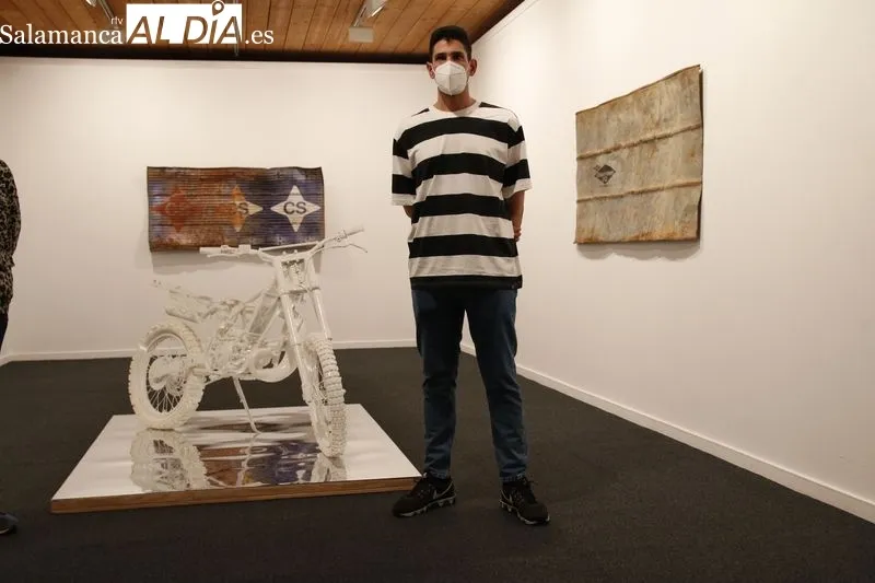 Exposición de `Poemario Neokinki’, de Álvaro Perote, en la Hospedería Fonseca. Foto de David Sañudo