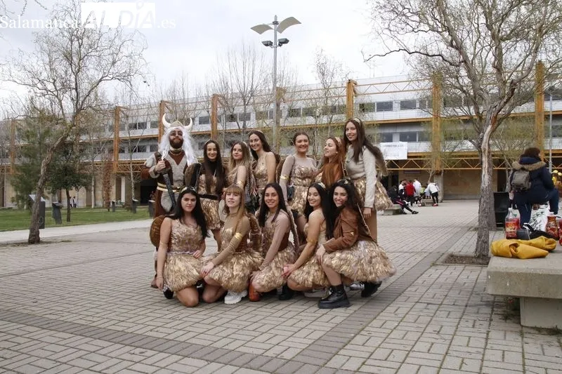 Fiesta de la Facultad de Economía y Empresa de la Universidad de Salamanca en el Campus Unamuno. Foto de David Sañudo