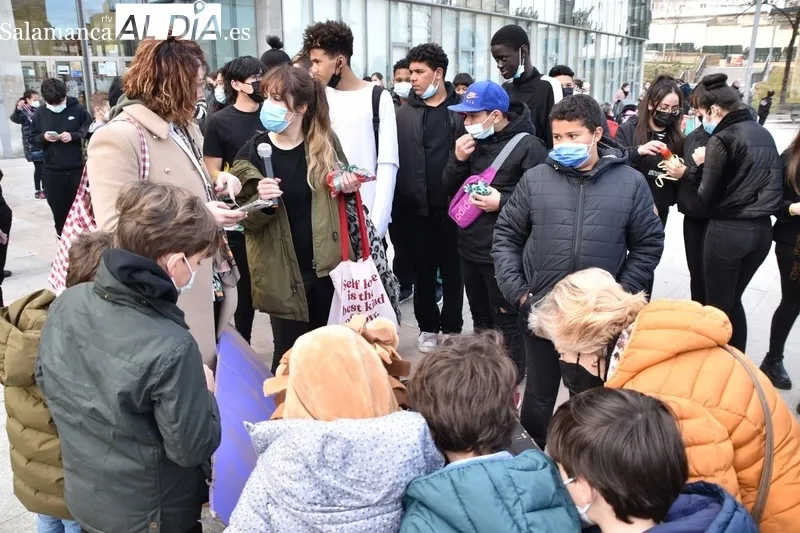 Entierro de la Sardina en la plaza de la Concordia, este miércoles. Fotos: Vanesa Martins