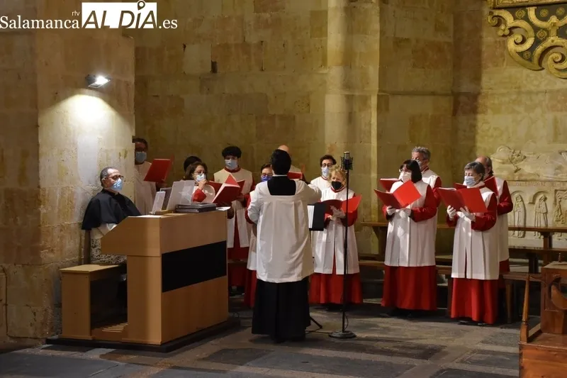 Eucaristía del Miércoles de Ceniza en la Catedral Vieja. Fotos: Vanesa Martins
