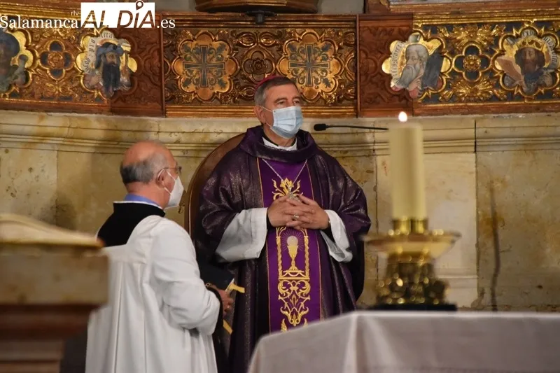 Eucaristía del Miércoles de Ceniza en la Catedral Vieja. Fotos: Vanesa Martins