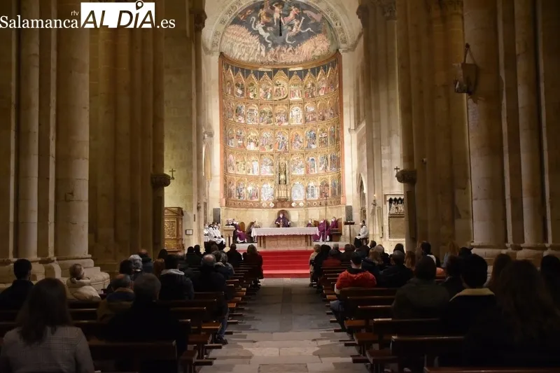 Eucaristía del Miércoles de Ceniza en la Catedral Vieja. Fotos: Vanesa Martins