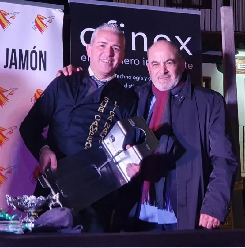 Foto 4 - Jes&uacute;s Garc&iacute;a triunfa en la final del Campeonato de Espa&ntilde;a de Cortadores de Jam&oacute;n de La Alberca