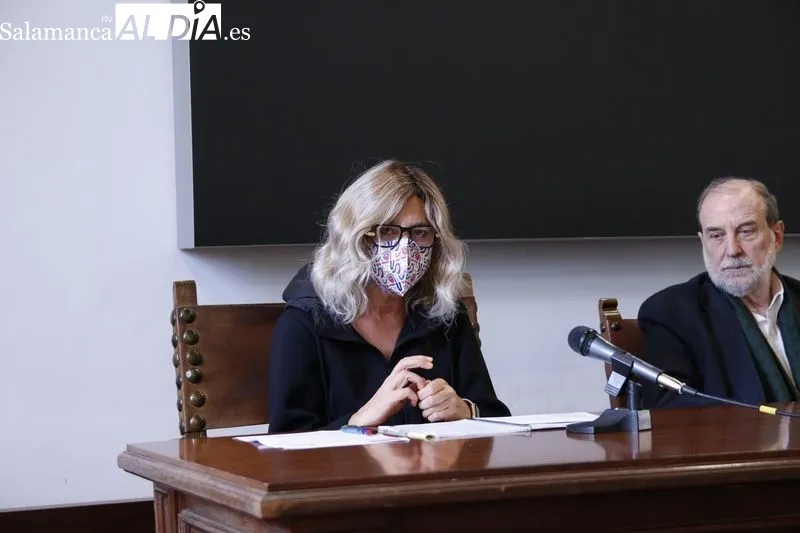 Presentación de la XI Jornadas Científicas Internacionales de Investigación sobre Discapacidad con Miguel Ángel Verdugo, director del INICO y de las Jornadas; Teresa Nieto Sánchez, coordinadora del Comité Organizador; y Manuela Crespo Cuadrado, psicólogo 