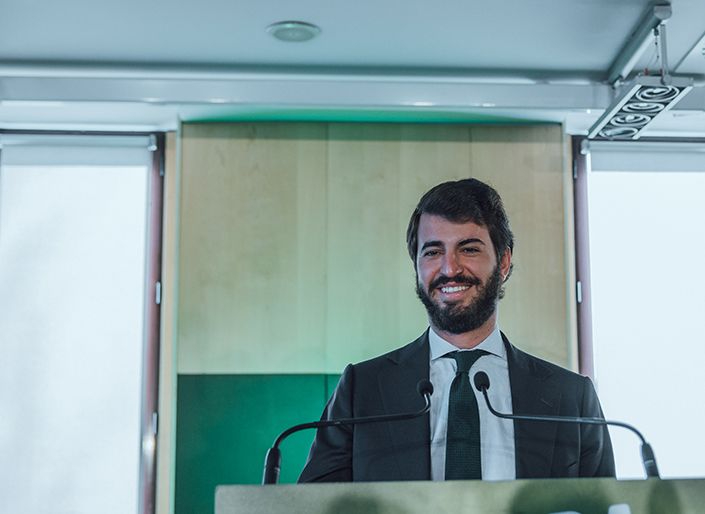 Vox anuncia una reducción de atribuciones económicas a los grupos parlamentarios