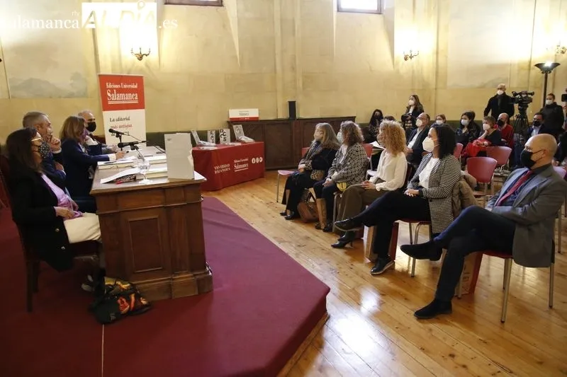 Presentación del libro “Doctoras honoris causa por la Universidad de Salamanca”, en el Salón Lucía de Medrano de la Escuelas Mayores de la USAL. Foto de Davis Sañudo