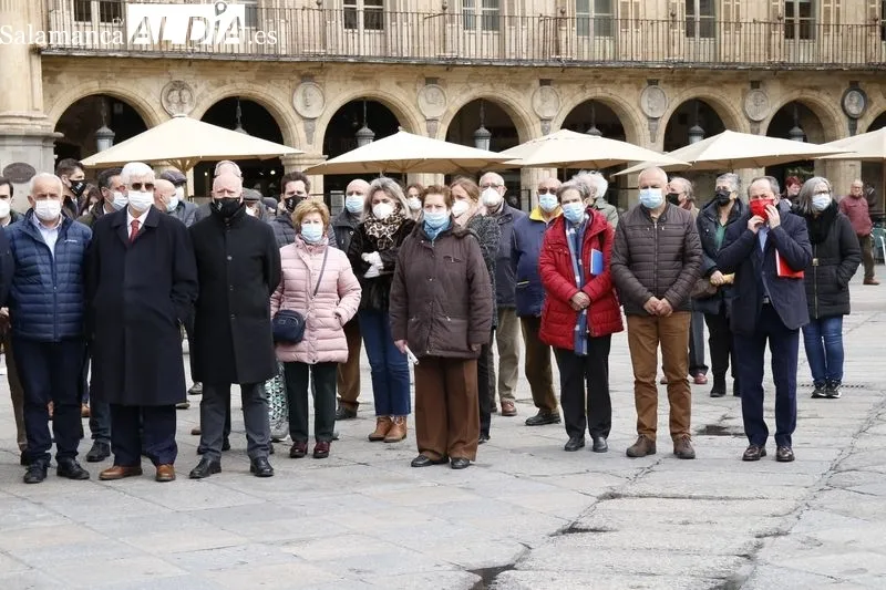 Cinco minutos de silencio en la Plaza Mayor para que Salamanca mostrase su apoyo al pueblo ucraniano