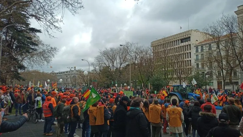 Foto 10 - Profesionales del campo de Salamanca ya marchan en Madrid en el "20Mrural"