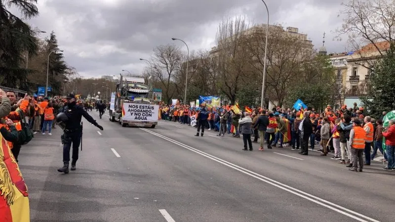 Foto 9 - Profesionales del campo de Salamanca ya marchan en Madrid en el "20Mrural"
