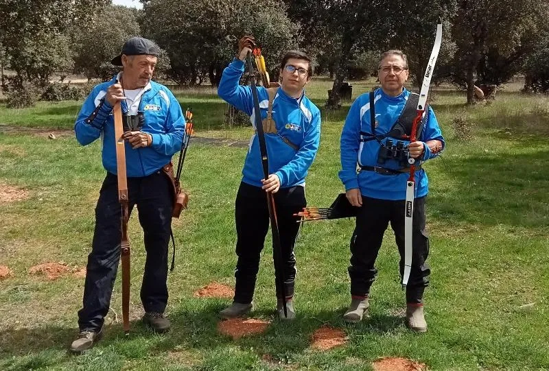 Foto 2 - Arqueros mirobrigenses toman parte en una tirada solidaria a favor de Ucrania