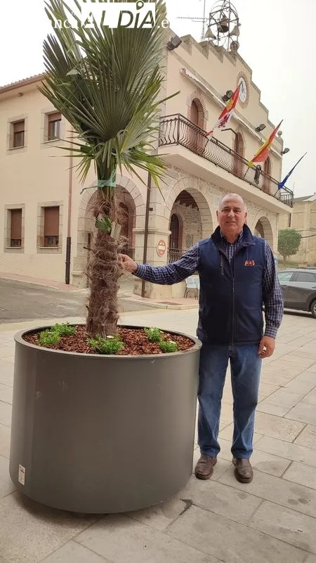 Julián Martín, alcalde de Villarino de los Aires / CORRAL