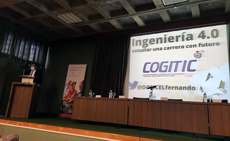 Foto 2 - La Escuela de Ingenier&iacute;a de B&eacute;jar seduce a sus futuros alumnos