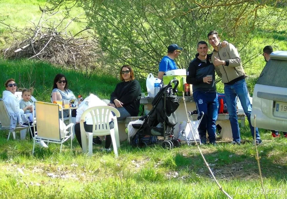 Foto 5 - Multitudinario Lunes de Aguas en Pe&ntilde;aranda y Las Villas