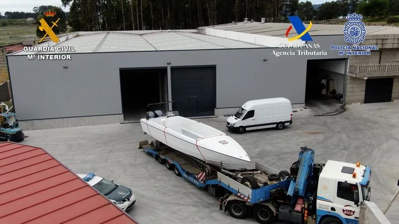 Imágenes de la operación conjunta “Munari– Cundinamarca-Tulipán”, llevada a cabo por la Guardia Civil, el Cuerpo Nacional de Policía y el Servicio de Vigilancia Aduanera de la Agencia Tributaria