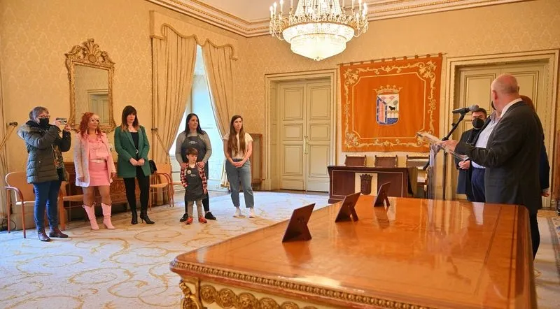 Entrega los premios del segundo Concurso de Escaparates Semana Santa 2022