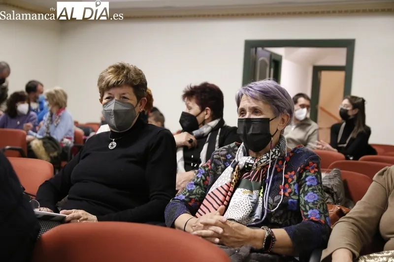 Presentación de 'Dibucontando 2', este lunes en la Sala de la Palabra. Fotos: David Sañudo