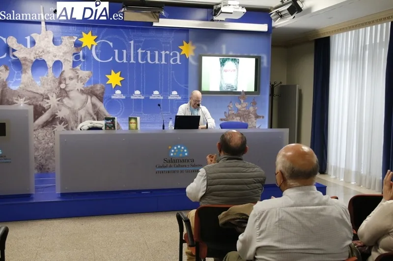 Presentación de 'Dibucontando 2', este lunes en la Sala de la Palabra. Fotos: David Sañudo