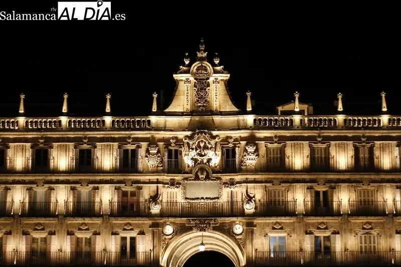 Foto 8 - La Plaza Mayor de Salamanca estrena nueva iluminaci&oacute;n art&iacute;stica 