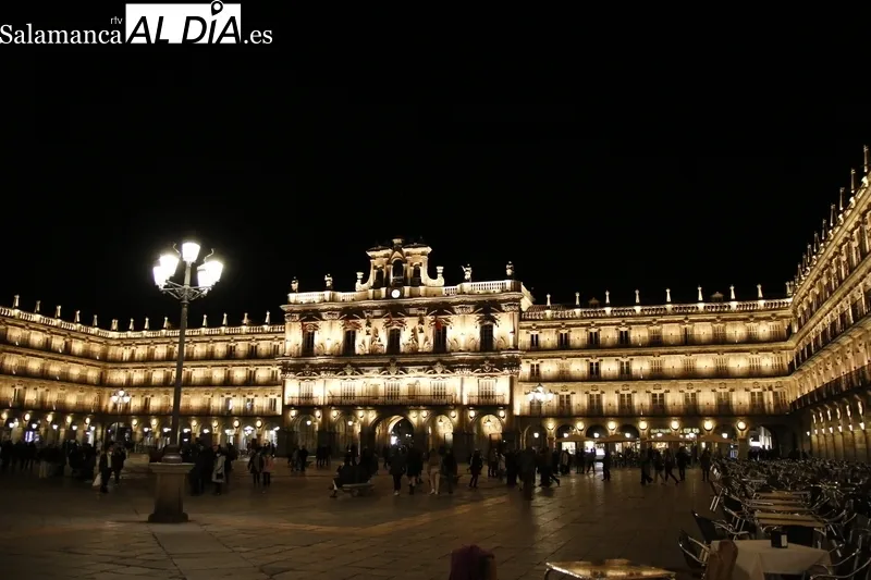 Foto 5 - La Plaza Mayor de Salamanca estrena nueva iluminaci&oacute;n art&iacute;stica 