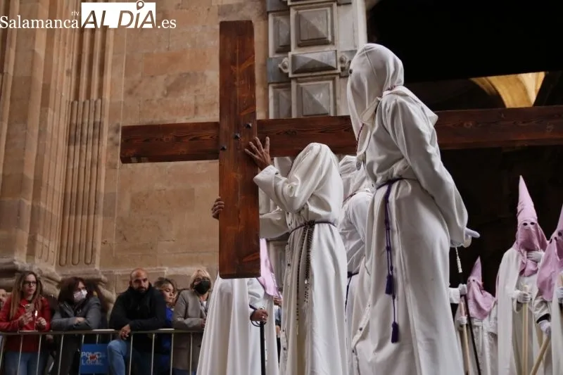 Procesión de la Seráfica Hermandad de Nazarenos del Santísimo Cristo de la Agonía - Fotos: David Sañudo