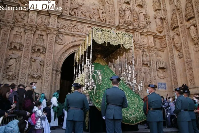 Foto 4 - La Procesi&oacute;n de la Hermandad Dominicana inicia con fuerza el Viernes Santo