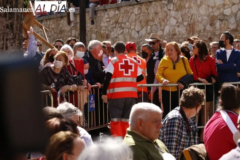 Los sanitarios atendiendo las urgencias en el Viernes Santo - DS
