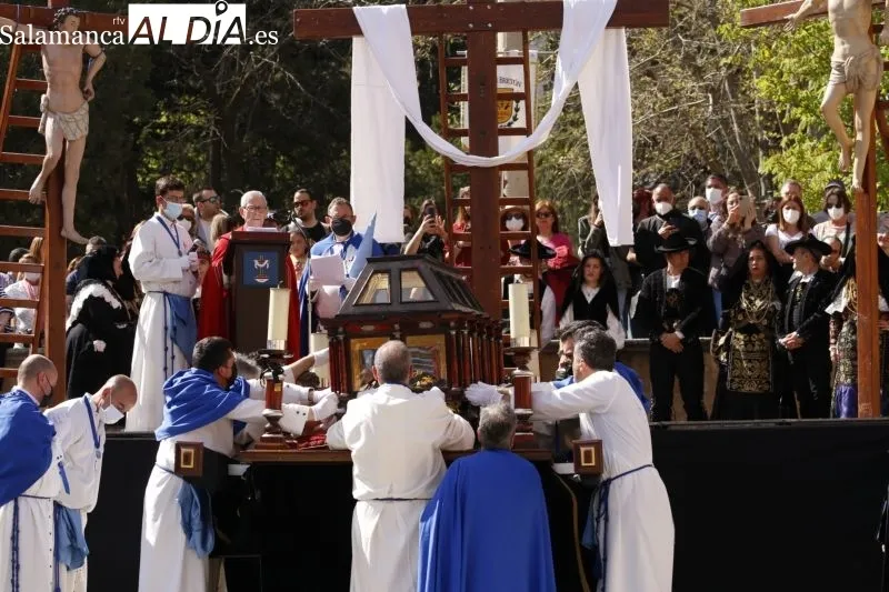 Acto del descendimiento del Cristo de Nuestro Bien en Salamanca - David Sañudo