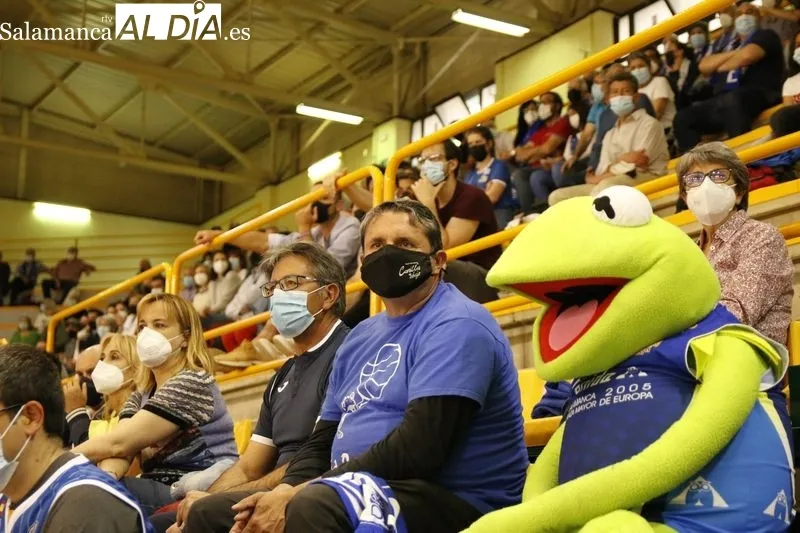 Foto 3 - El Perfumer&iacute;as Avenida se impone al Spar Gran Canaria en su reencuentro con W&uuml;rzburg (79-55)